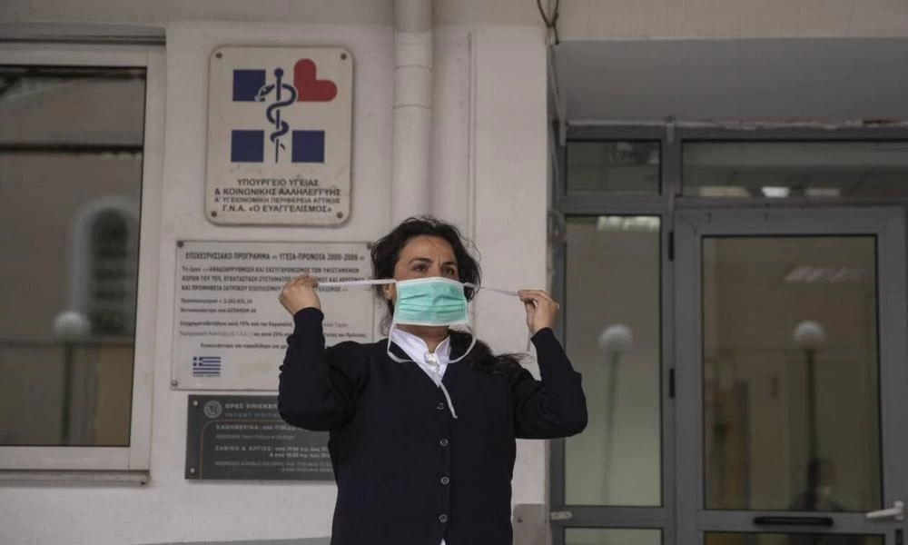 Ειδική Βιοπαθολόγος στο ΠΕΝΤΑΠΟΣΤΑΓΜΑ: ''Η μάσκα δεν είναι πανάκεια-Φάνηκαν οι μεγάλες ελλείψεις στα νοσοκομεία''